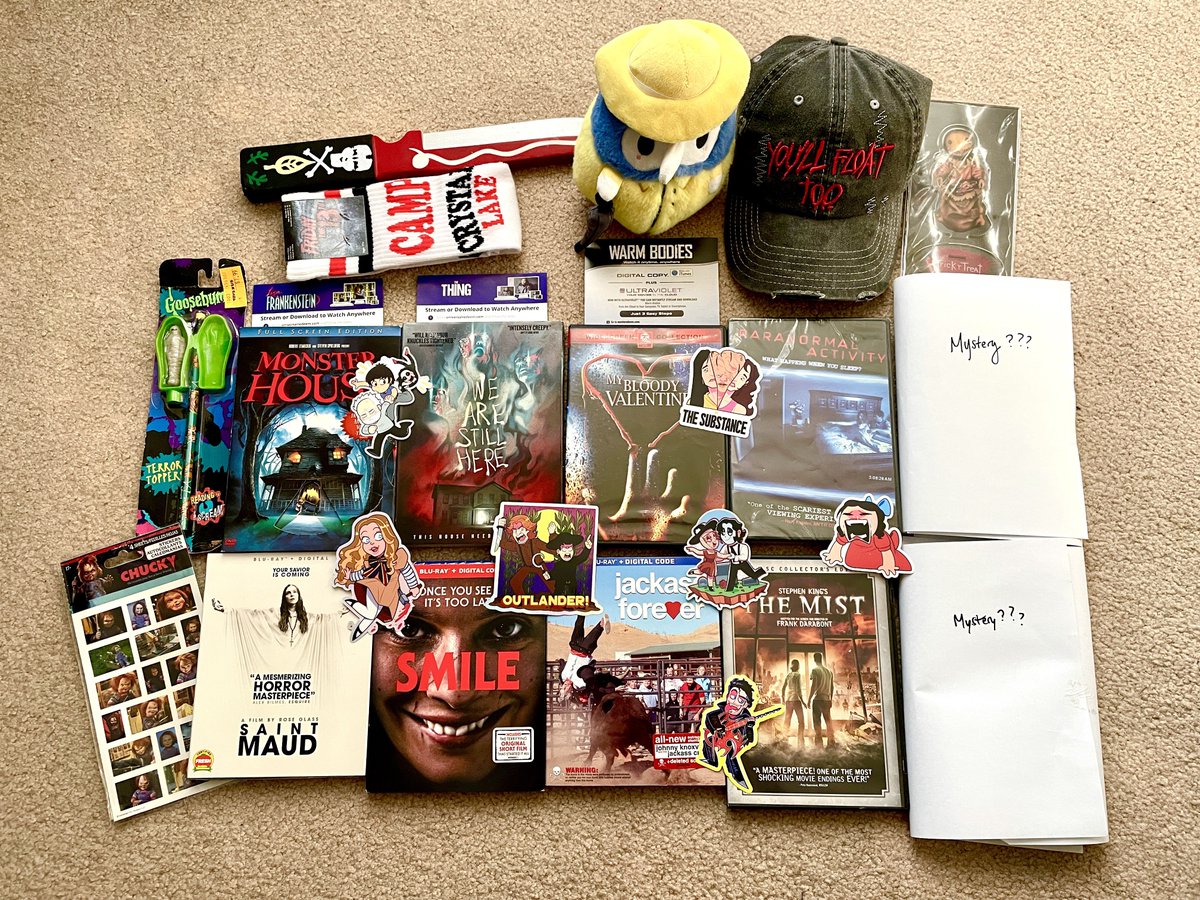 carouselshotgun's tweet photo. time for my big 16.5k giveaway!!!!! 

rules: 

🧩 ONLY retweets count (priv retweets do not)
🧩 must be following me AND my art account (@itsaaudraw)
🧩 must be comfortable giving me ur address 

deadline: january 31st https://t.co/dfmlpzTiel
