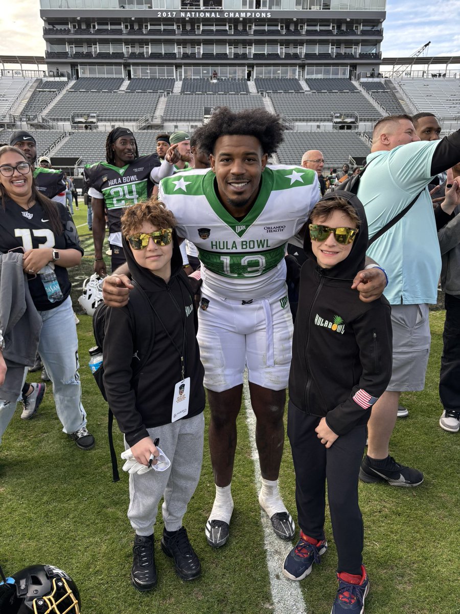 Coach Scott Phillips (@coachscottfb) on Twitter photo I didnโt have time to post much about the <a href="/Hula_Bowl/">Hula Bowl</a>, but I will this week. Hereโs the best part though. Seeing families all come together. My son, his best friend, and their favorite RB <a href="/detroitpenn/">Peny โbaby busโBoone๐๐พโโ๏ธ</a>. Football is the greatest for moments like these. Thanks for being a great man, I didnโt have time to post much about the <a href="/Hula_Bowl/">Hula Bowl</a>, but I will this week. Hereโs the best part though. Seeing families all come together. My son, his best friend, and their favorite RB <a href="/detroitpenn/">Peny โbaby busโBoone๐๐พโโ๏ธ</a>. Football is the greatest for moments like these. Thanks for being a great man,