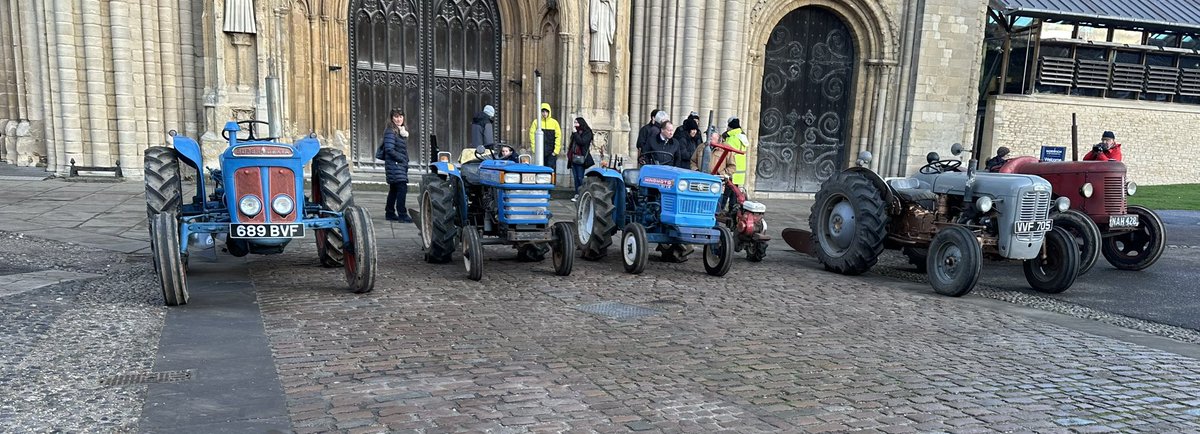 helly_hooks's tweet photo. Lovely afternoon at Norwich Cathedral plough Sunday with lovely company and supporting @yanafarming as an ambassador,blessing of those that work in agriculture and working in rural areas,Such a beautiful building. #RuralMentalHealth #StrongerTogether #YouAreNotAlone https://t.co/3YrsA2nUZo