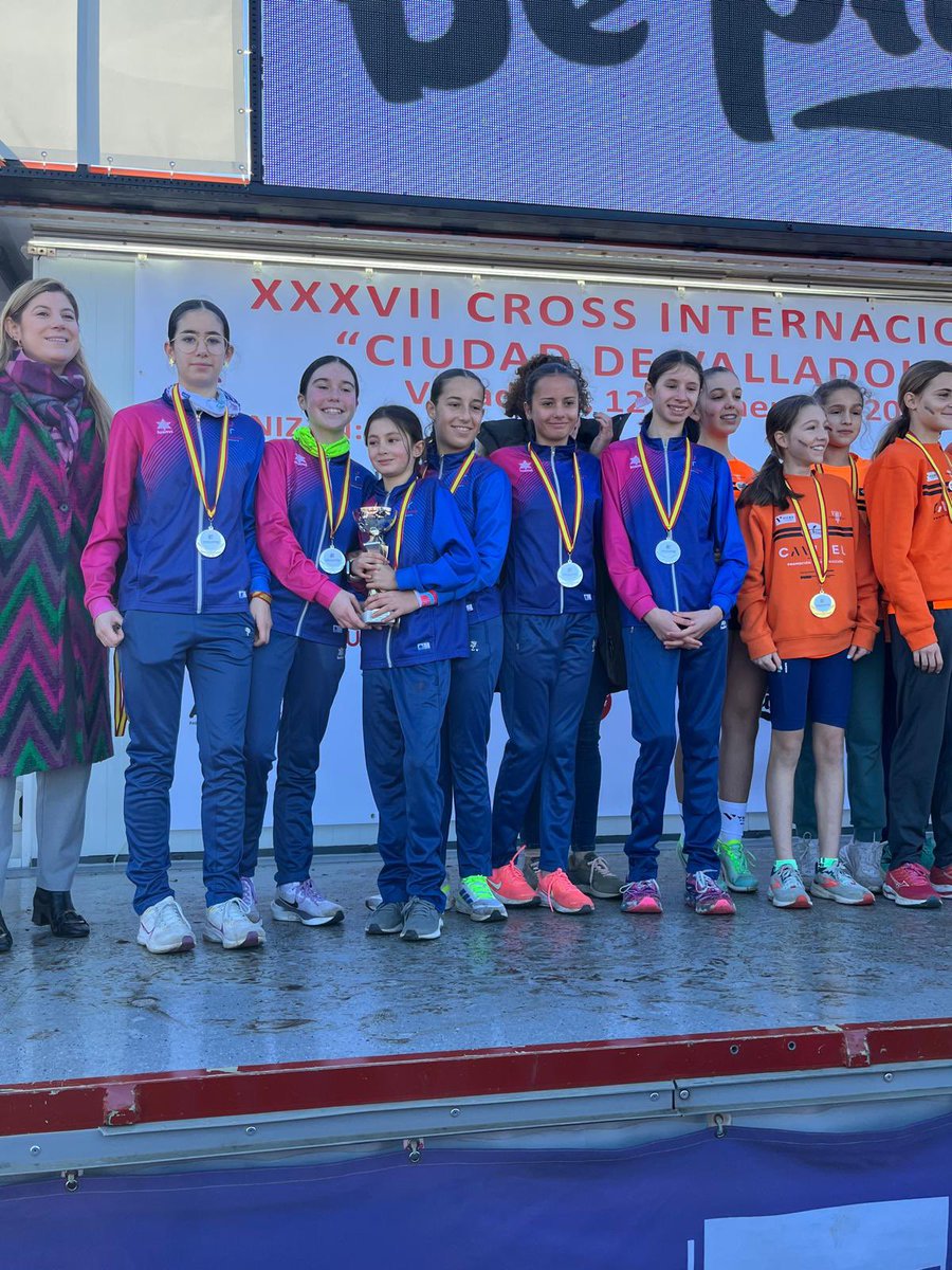 JackieRunners's tweet photo. Cto Autonómico Campo a Través CyL 

Buenos resultados esta mañana en Valladolid

Destacando ⬇️
🥉 de Andrea Gonzalez sub16
🥈 de María de Blas sub14
Y subcampeonas 🥈 por equipos sub14.
👏👏👏👏👏

El mejor resultado ver este gran grupo !!!😍😍

Seguimos !!💪💪 https://t.co/u2Zo7gq0nu