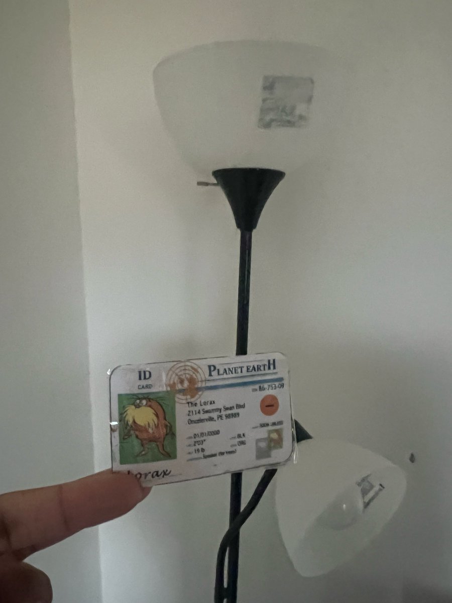 KG511638apes's tweet photo. Small changes at home can make a huge impact, by turning off unused lights you can shrink your ecological footprint.

@franklinlorax #apespop https://t.co/0LYr73V6xk
