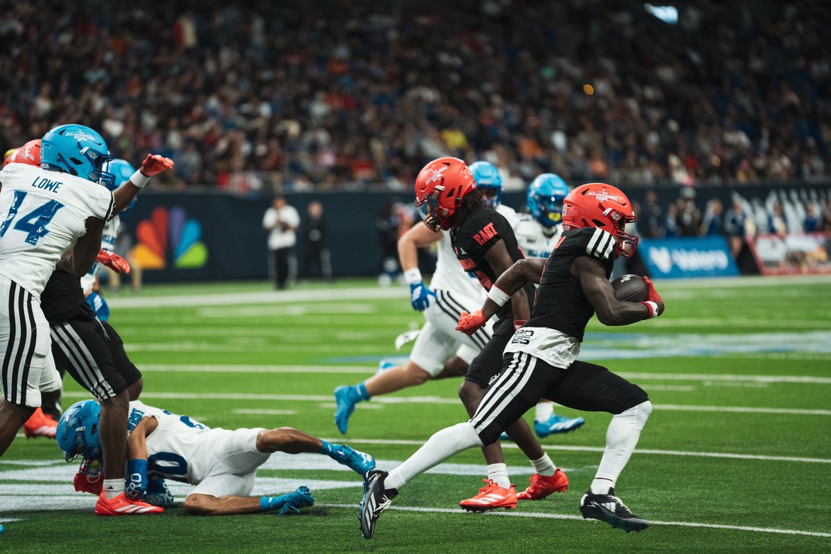 VaughnVisuals tweet media