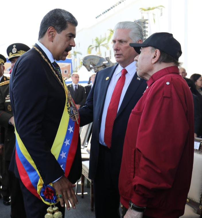 El imperio y sus voceros podrán mentir todo lo que quieran, pero los pueblos de estos tres grandes han ratificado una y otra vez su respaldo a la verdadera independencia. #AnapSanctíSpíritus <a href="/FelixDuarteOrte/">Félix Duartes Ortega</a> <a href="/Eidy97661881/">ANAP ESPIRITUANA</a> <a href="/YaumaryPerez/">Yaumary González Pérez M/B #AnapSanctiSpíritus</a> <a href="/OsmaniPerez1/">osmani perez</a> <a href="/DeivyPrezMartn1/">Deivy Pérez Martín</a>