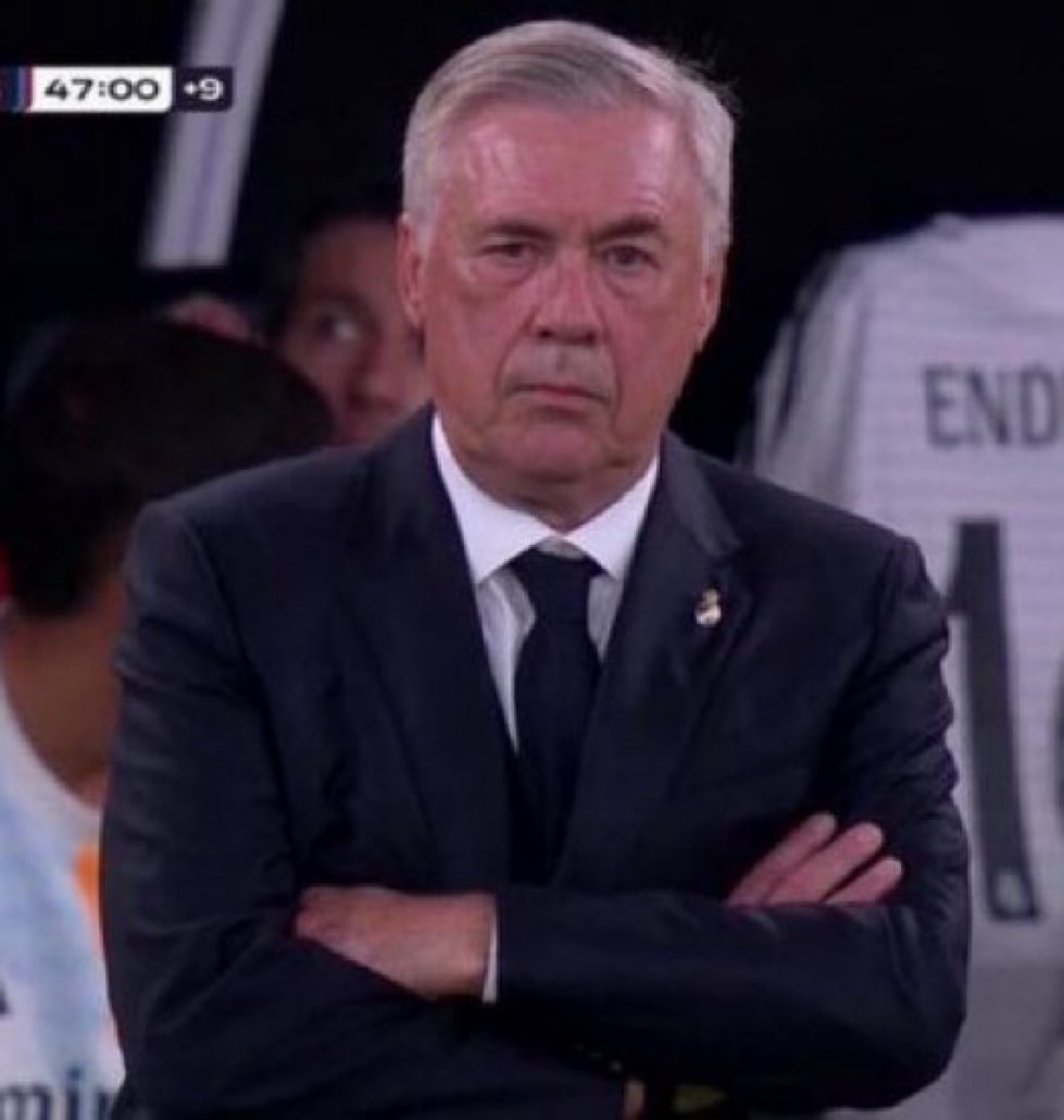 1SMi_'s tweet photo. مدريد انشيلوتي عاجز تمامًا على صنع الحلول و اي فرصة للخصم تصبح خطيرة واعتماده الكامل على الكرات الطويلة والاعتماد الكلي على سرعات فيني ومبابي النتيجة = انهيار

برشلونة فليك بالرغم من تأخره تجد هناك افكار واضحه بالملعب وحلول لانهاية لها وتنوع فاللعب وثقة كبيرة النتيجة = اكتساح! https://t.co/bcIo1AAuSf