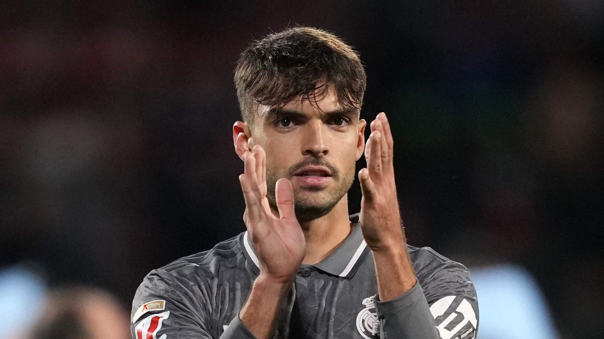 DxnMolinismo's tweet photo. Decimotercer partido que juega Raúl Asencio.

Recordamos que él junto con tres canteranos difundieron vídeos sexuales de una menor de edad.

La justicia no ha hecho nada a cambio. Así maneja Florentino Pérez y su mafia en el mundo del fútbol. https://t.co/ug7DGzG8ER