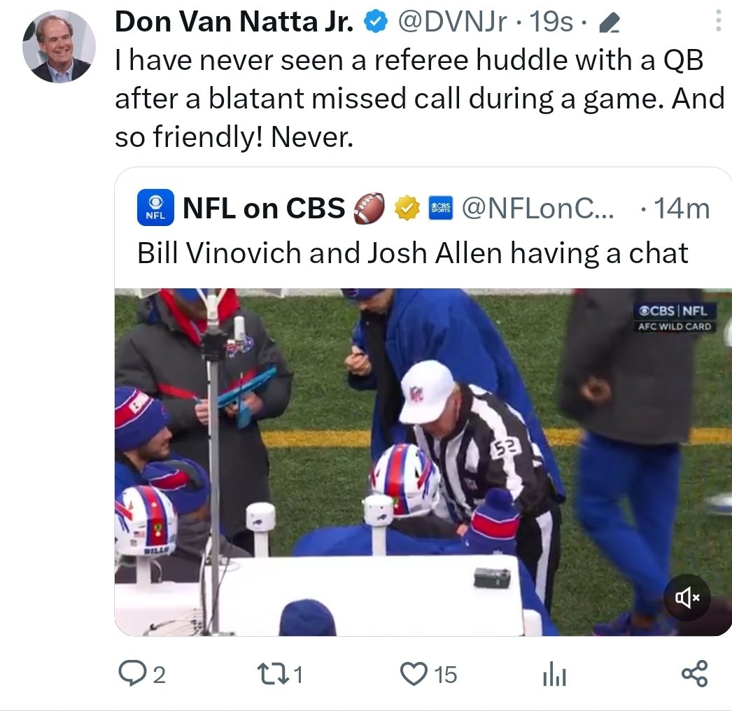 GRarick's tweet photo. @2008Philz I thought it did touch the ground by the time his foot hit out of bounds. But I'm an emotional fan that thinks some of the calls are going the wrong way. https://t.co/1WIx5clCwh