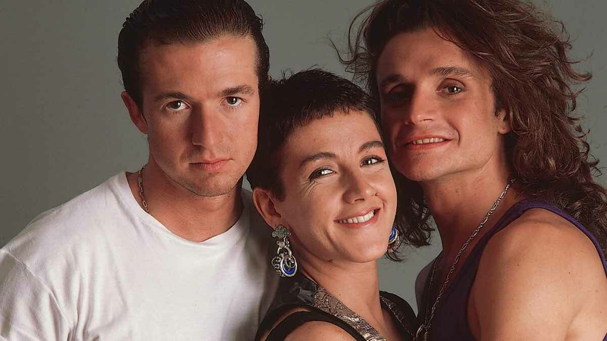 LatidosDePasion's tweet photo. 23. La historia de Mecano es una mezcla de triunfos y conflictos, pero su legado sigue siendo una de las piedras angulares de la música en español.

Cada canción, cada álbum y cada actuación siguen siendo recordados por millones de fans. https://t.co/OmaFRdppne