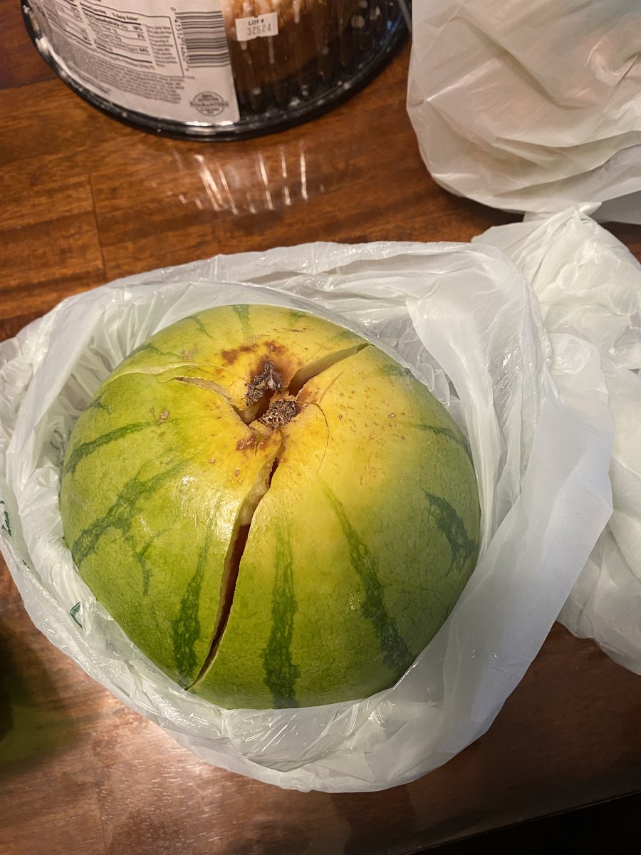 ArizonaMorgan1's tweet photo. @amazon I hope you’re giving fresh food and not this shit that looks like it came out of the effing trash that you delivered to me a ’prime member’ for 10 years + !! So disappointed. The quality of the food has gone down considerably. It’s definitely Amazon NOT SO FRESH 🤬 https://t.co/oXgfeFk1nx