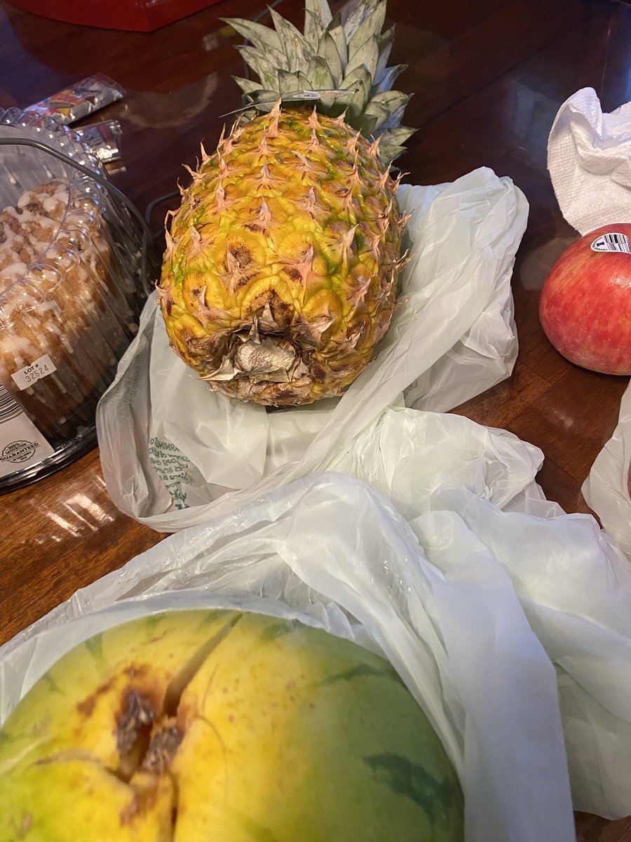 ArizonaMorgan1's tweet photo. @amazon I hope you’re giving fresh food and not this shit that looks like it came out of the effing trash that you delivered to me a ’prime member’ for 10 years + !! So disappointed. The quality of the food has gone down considerably. It’s definitely Amazon NOT SO FRESH 🤬 https://t.co/oXgfeFk1nx