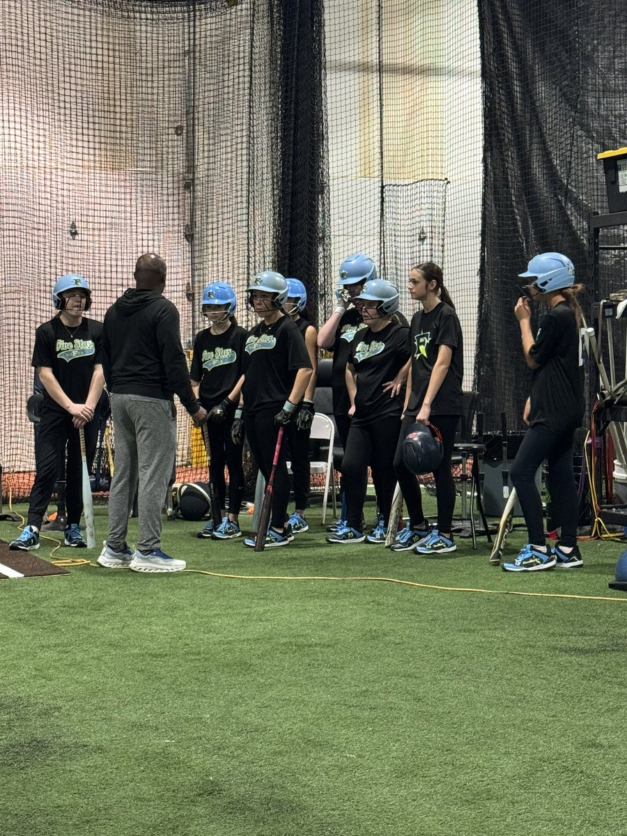 GAImpact_2930yh's tweet photo. Great workout today with the 🐐Coach Lincoln Martin. Getting better week by week!

@martin_lincoln 
@AlexH2030 
@Sophiaburkhead5 https://t.co/SwSuxuSk3Y