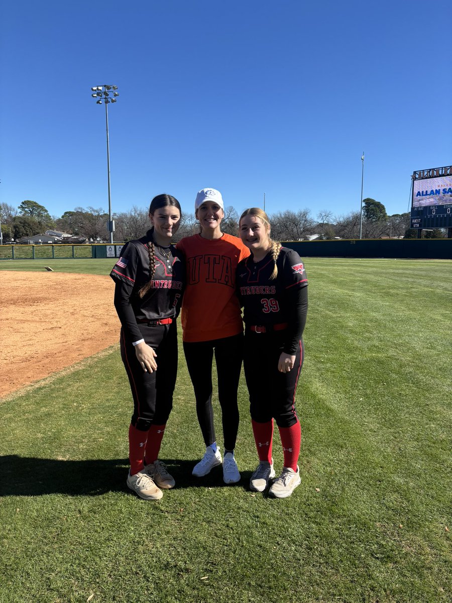 Alaina Matusewitch (@laineymatuse09) on Twitter photo Had a great day at <a href="/UTAMavsSB/">UTA Softball</a> camp! Thank you to the coaches and players for a great experience! #BuckEm
<a href="/Kara_Dill/">Kara Dill</a>
<a href="/MathesonLacey/">Lacey Matheson</a>
<a href="/TXIntruders_GLD/">TX CF Intruders 18U/16U Gold Program</a>
<a href="/WldcatSftball/">TMHS Softball</a> Had a great day at <a href="/UTAMavsSB/">UTA Softball</a> camp! Thank you to the coaches and players for a great experience! #BuckEm
<a href="/Kara_Dill/">Kara Dill</a>
<a href="/MathesonLacey/">Lacey Matheson</a>
<a href="/TXIntruders_GLD/">TX CF Intruders 18U/16U Gold Program</a>
<a href="/WldcatSftball/">TMHS Softball</a>
