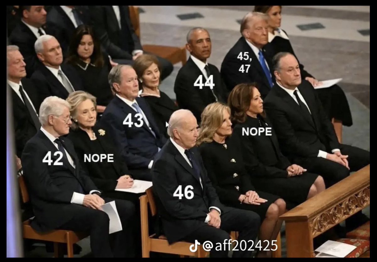 This is the real photo that should’ve been sent out by that cackling nitwit. 😂😅🤣
🇺🇸🇺🇸🇺🇸👊🏻👊🏻👊🏻