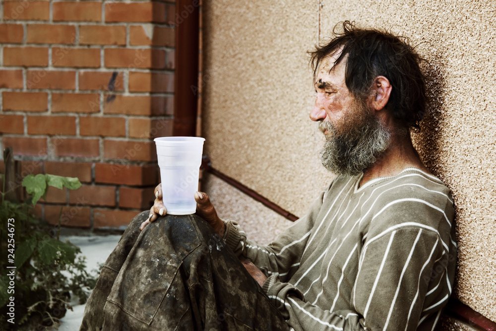 Pet_Sim99News's tweet photo. BREAKING: Preston has been flexing on the homeless https://t.co/mVcDzV5Zz7