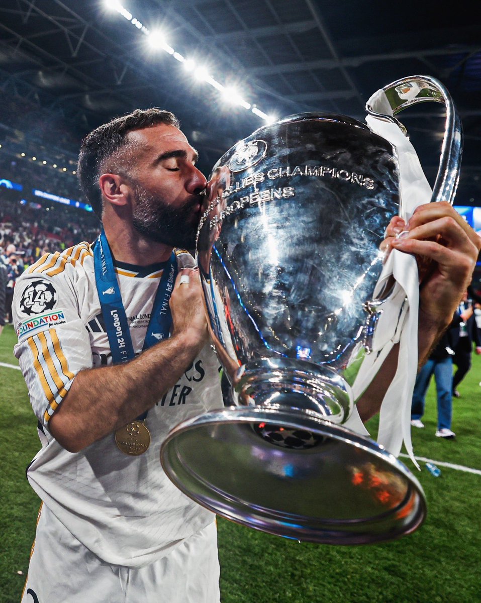 RMadridUniido's tweet photo. “En qué estrella estarán…”✨✨ https://t.co/KBGYSpDKFM