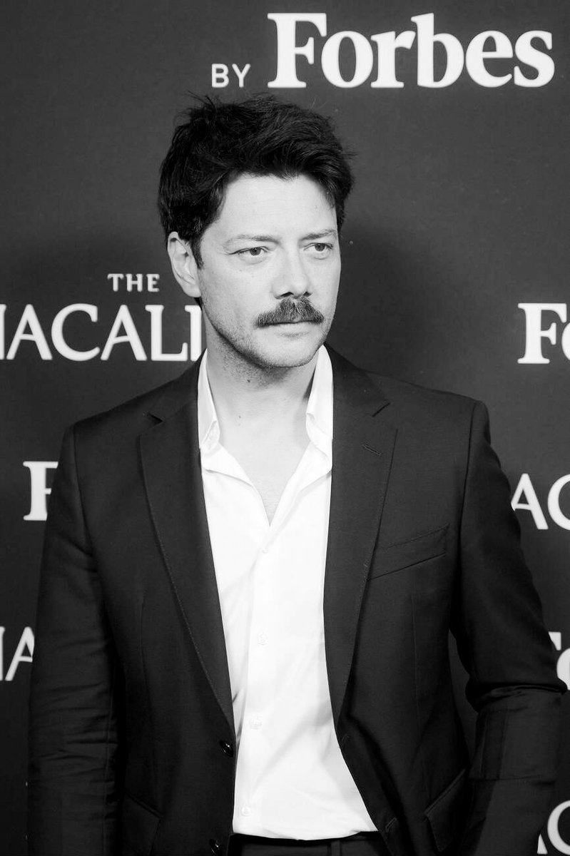 Daily Álvaro Morte (@dailyalvaro) on Twitter photo 