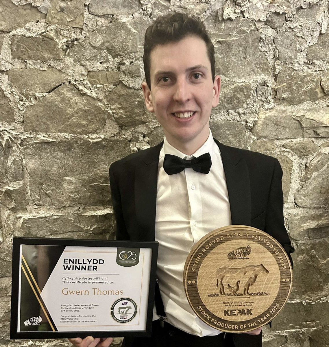 Gwern Thomas tweet media