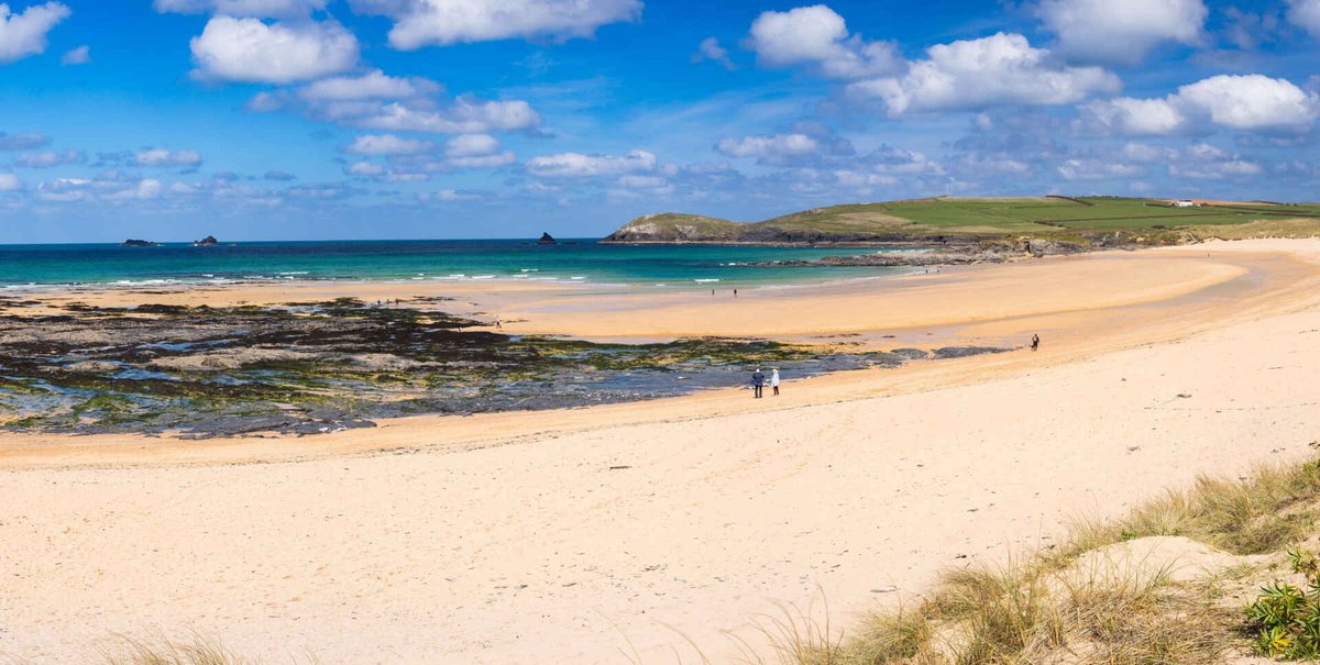 KildenMor's tweet photo. This wide sweeping bay with its beautiful sandy beaches backed by a vast tumble of dunes is popular with beach-goers and surfers all year round. But  it is a place that has a fascinating past. Constantine Bay combines myth and legend. https://t.co/5bmZCJo6ws https://t.co/BMnkqW8EkA