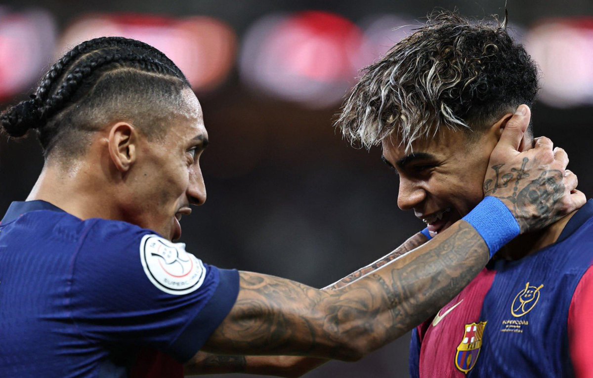 ScreenMix's tweet photo. عاجل:

في مباراة مُذّلة برشلونة يهين ريال مدريد بالخمسة https://t.co/LC8jfzWZCu