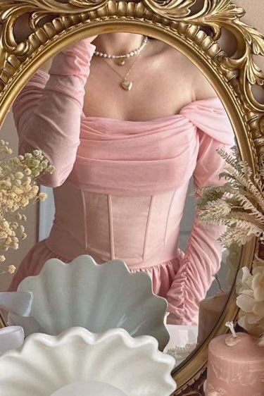 Craveo_'s tweet photo. 🎀Spend The Day As A Princess 🎀

—-𝜗᭪an interactive thread—- https://t.co/8IqeB1Y8Zx