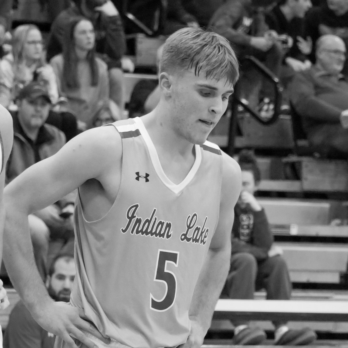 carson_flics's tweet image. @BrodeyReisinger 📈📈
-
-
#ohssa #basketball