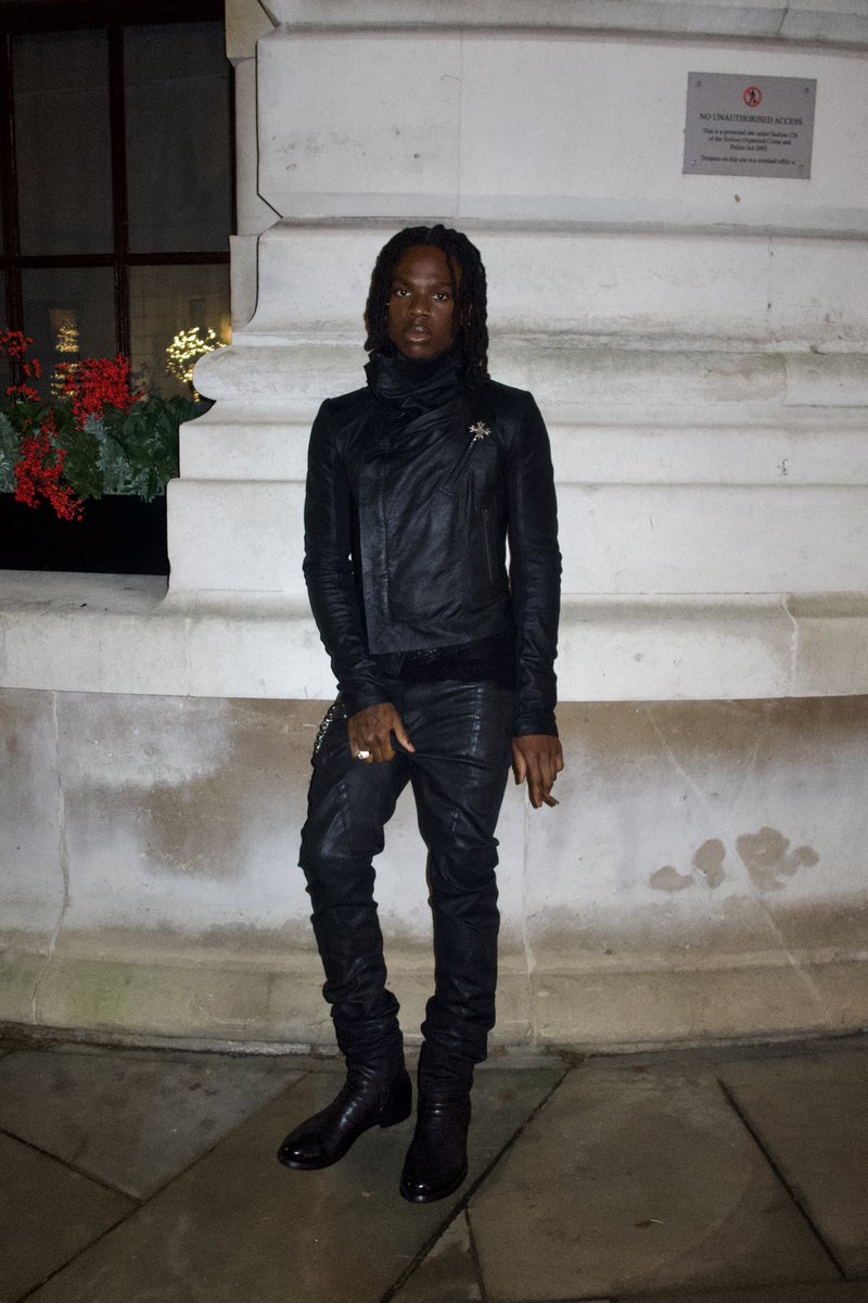 Rackz0's tweet image. Me after blocking her while she’s typing