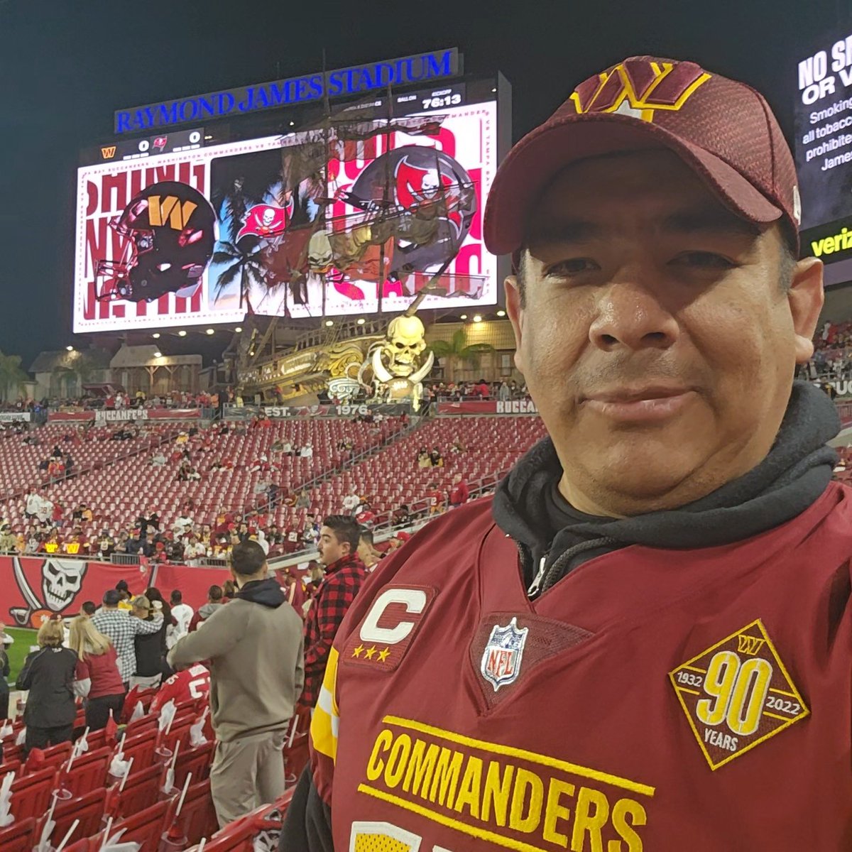 AbnahDur's tweet photo. Inside enemy's lair‼️‼️
🏉💥🏉💥🏉
#MexiCommander #RaiseHail
@Commanders @elPoderosoDC @LouieTeeNetwork @JPFinlayNBCS @john_keim @RealBramW @NickiJhabvala @ulisesharada @MundoNFL @miguelesses @imaisterrena @TheTerry_25 @Bwagz @JR1ERA https://t.co/EbPIaUvwqE