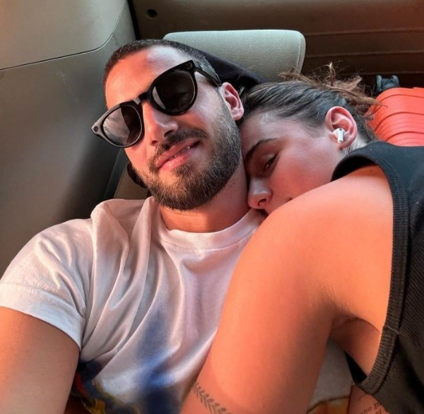 jazbetrace's tweet image. "odio a los hombres"
yo enamorada de uno: