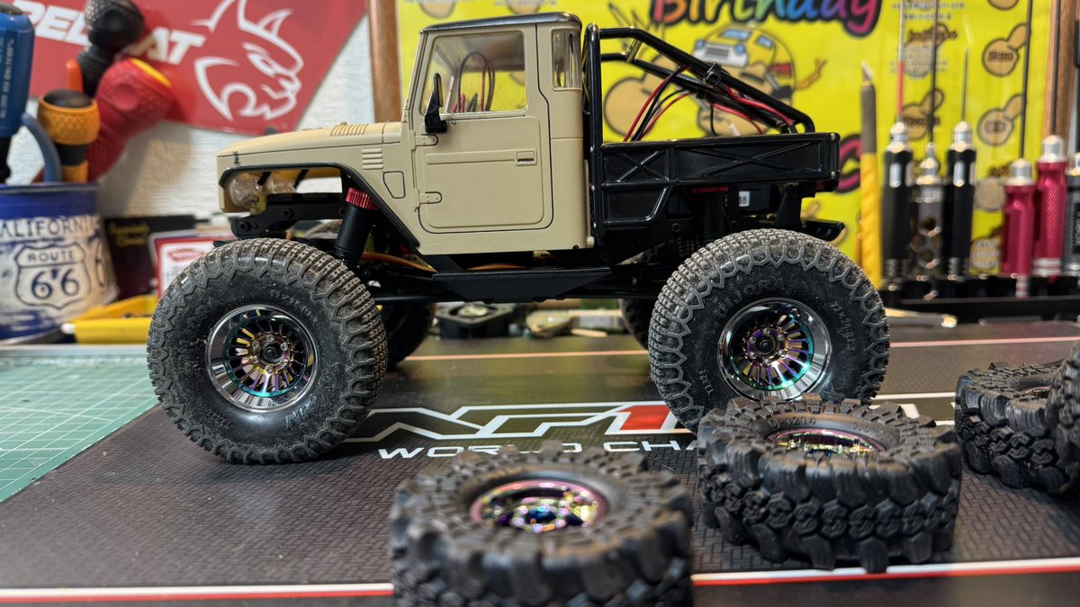 daiki151a's tweet image. #rccrawler #redcat 

タイヤどっちがいいかなぁ〜と
眺めてますw