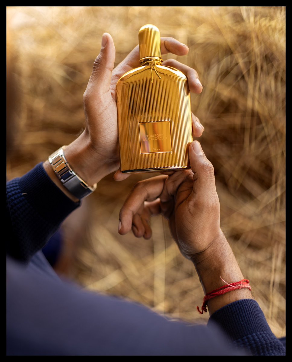 fedextinku's tweet photo. Now Wearing : TOM FORD ✨
PhotoCredits : Pranava &amp; Shiva 📸 https://t.co/o0ISkbvMBw