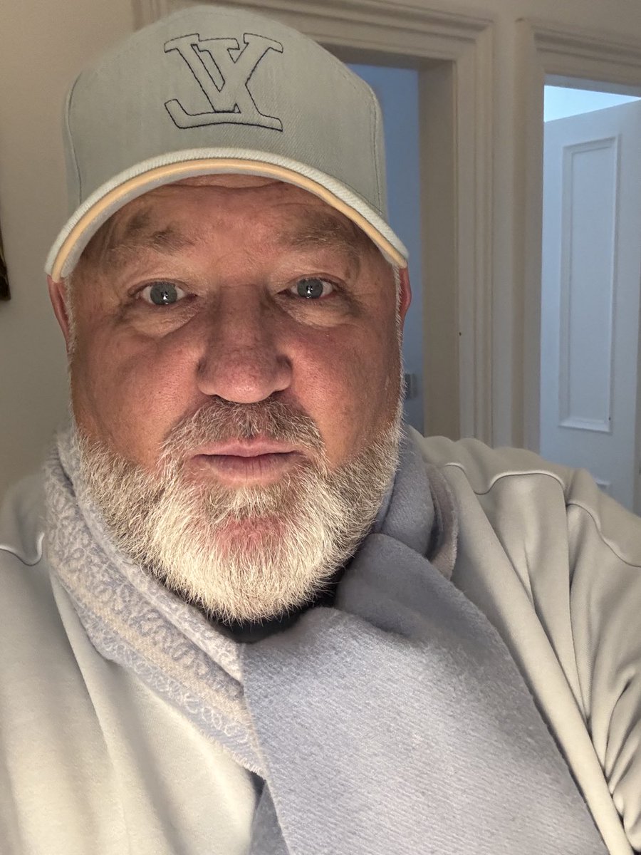 Visiting Dad ….. ❤️