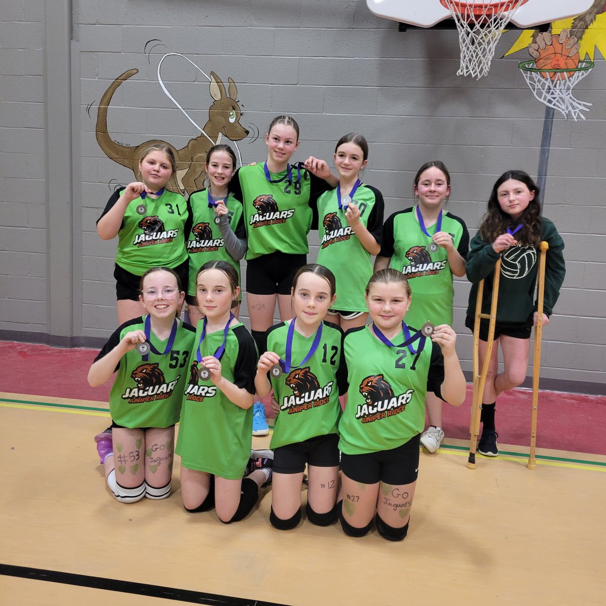 🏐🥈 Congratulations to our JRI Grade 6 Female Volleyball team who won a silver medal in their tournament this past weekend. Awesome effort!
