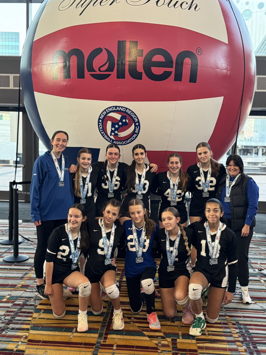 AnibalSolerJr's tweet image. @NYAttackVBClub 14u Warriors go into the 2025 NIKE New England Winterfest Volleyball tournament and leave with a Silver medal. Grateful my daughter had the opportunity to play up with this team. They are a talented group! #handlehard #NYAttack