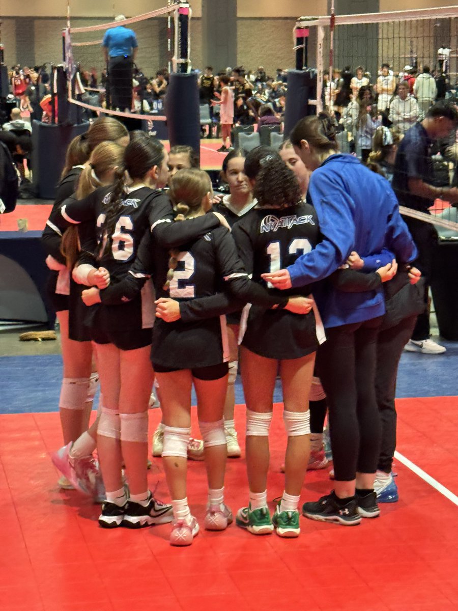AnibalSolerJr's tweet image. @NYAttackVBClub 14u Warriors go into the 2025 NIKE New England Winterfest Volleyball tournament and leave with a Silver medal. Grateful my daughter had the opportunity to play up with this team. They are a talented group! #handlehard #NYAttack
