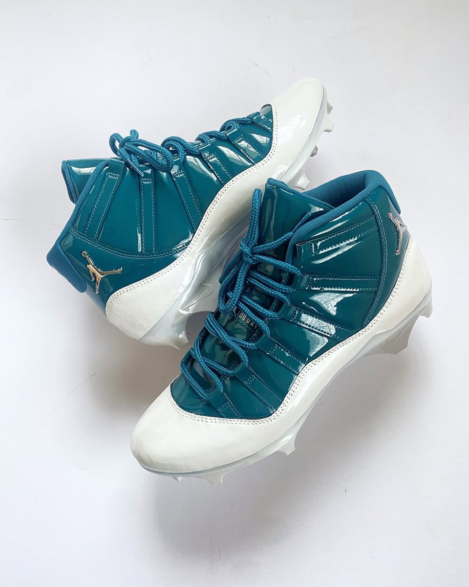 custom jordan 11 cleats