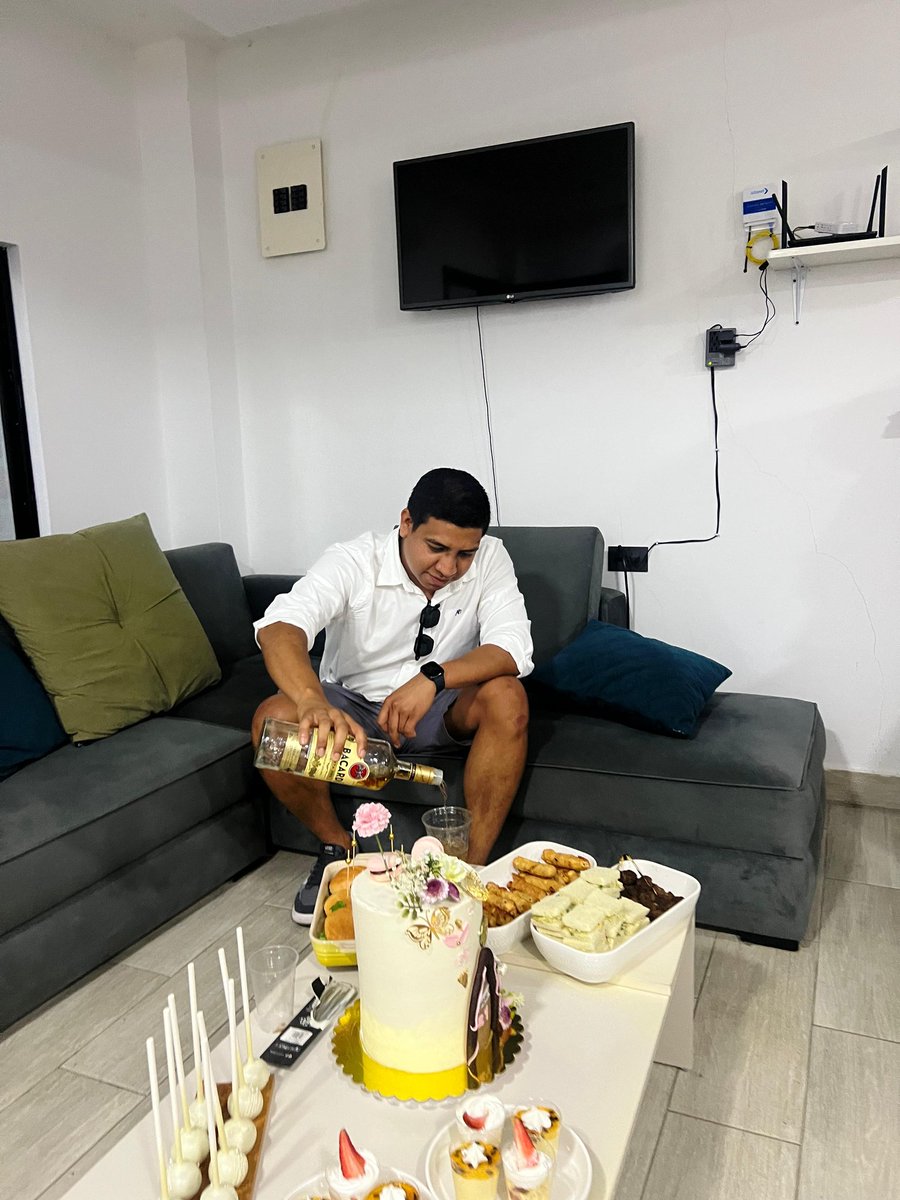 davidvezam's tweet photo. Buen inicio de año ❤️ https://t.co/b0xxvr8Im8