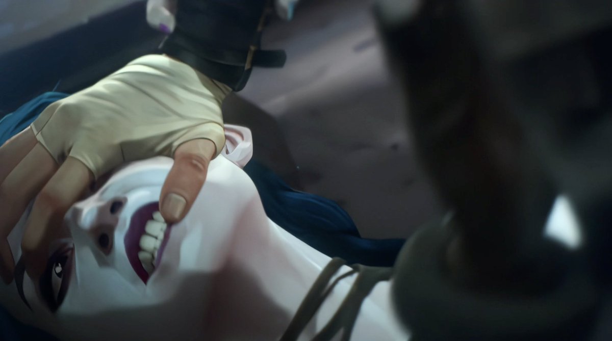 vi should’ve put her thumb in jinx’s mouth here like you’re literally so close dude just pop that thing inside rn