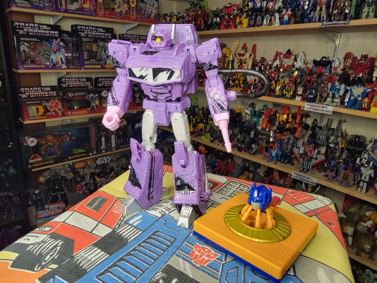 cracktasticpod's tweet photo. Get a headstart on your week!!
📷: Comic Edition Shockwave
#CracktasticPlastic #shockwavesunday #transformers #comicedition #Shockwave #collectthemall #thrillofthehunt #toner #toypodcast #thePFPN
Unboxing: https://t.co/tghVAHlseg
Like & subscribe at https://t.co/eOzPzkizeI https://t.co/cUOPfxsjzX