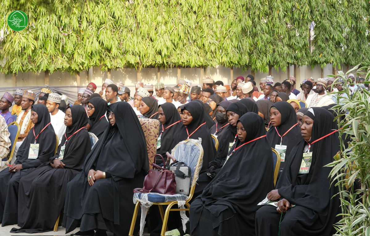 SZakzakyOffice's tweet photo. Leader Sheikh Ibraheem Zakzaky (H) delivered a closing remark to mark the end of the seminar organised by the Youth Forum of the Islamic Movement. The seminar is one of the annual programs held by the forum to celebrate the birthday of Amir al-Mu'minin Ali (AS) in Abuja.

In his remarks, the leader outlined the responsibilities of believing youth, emphasizing their duties toward Allah, themselves, their parents, and the community as a whole. He also encouraged them to make good use of their age by dedicating their efforts to serving Allah.

The programme featured various activities, including lectures, night vigils, and eulogy recitations. After the event, the forum presented an award to the leader.

12/Rajab/1446
12/January/2025