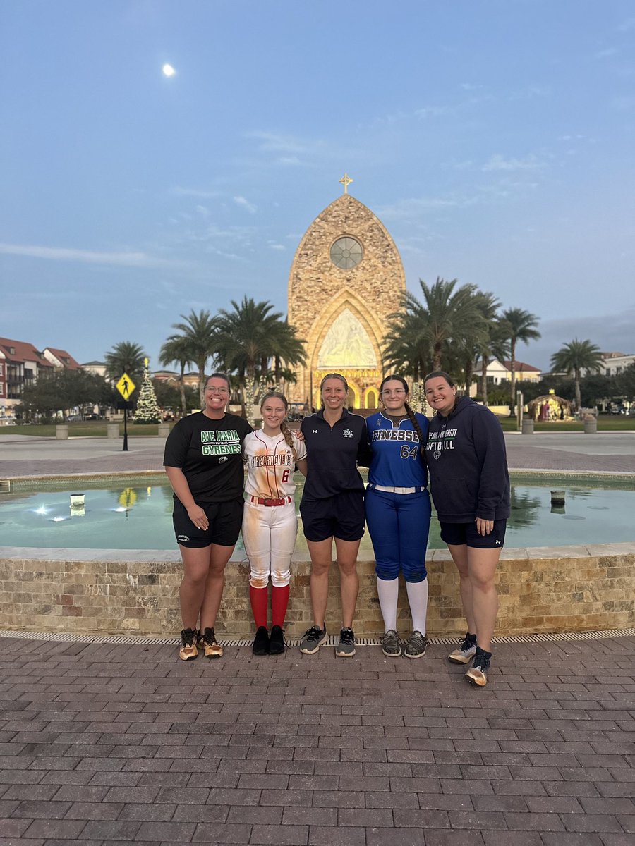 Melina Wing tweet media