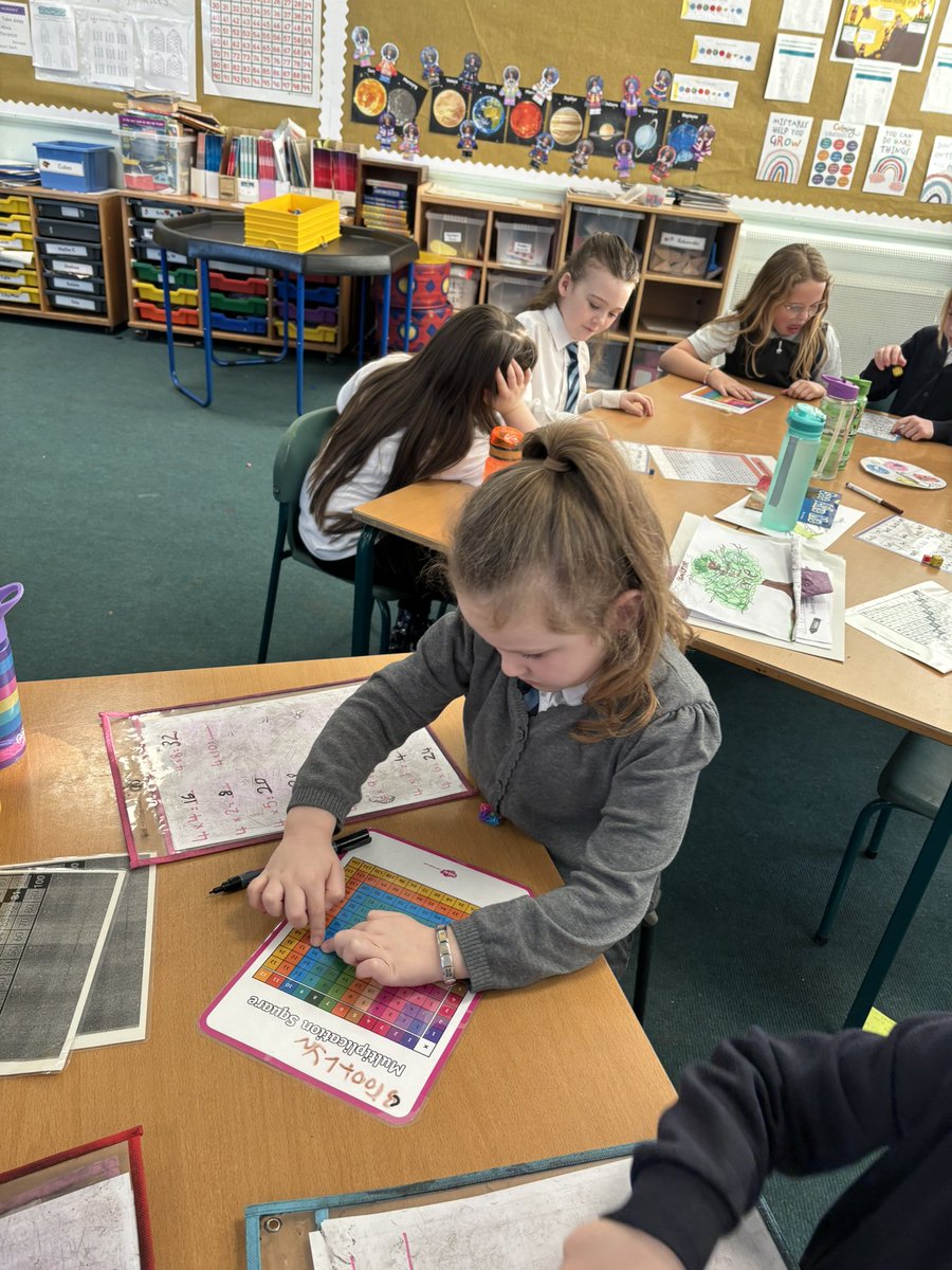 We enjoyed a very active carousel of activities to work on our multiplication skills. We were able to choose a level that challenged ourselves individually and our partners too. 👏🏻