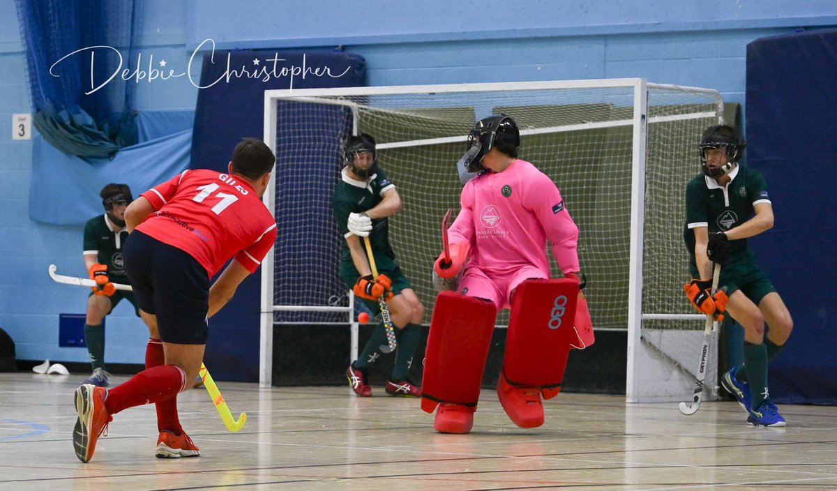 OxtedHC's tweet photo. And that’s a wrap!

An awesome couple of weekends for the club as our men’s 1’s secure promotion to the @EnglandHockey indoor premiership #super6’s for next season.

A fantastic effort from the team and travelling supporters. https://t.co/bTiNCekBzf