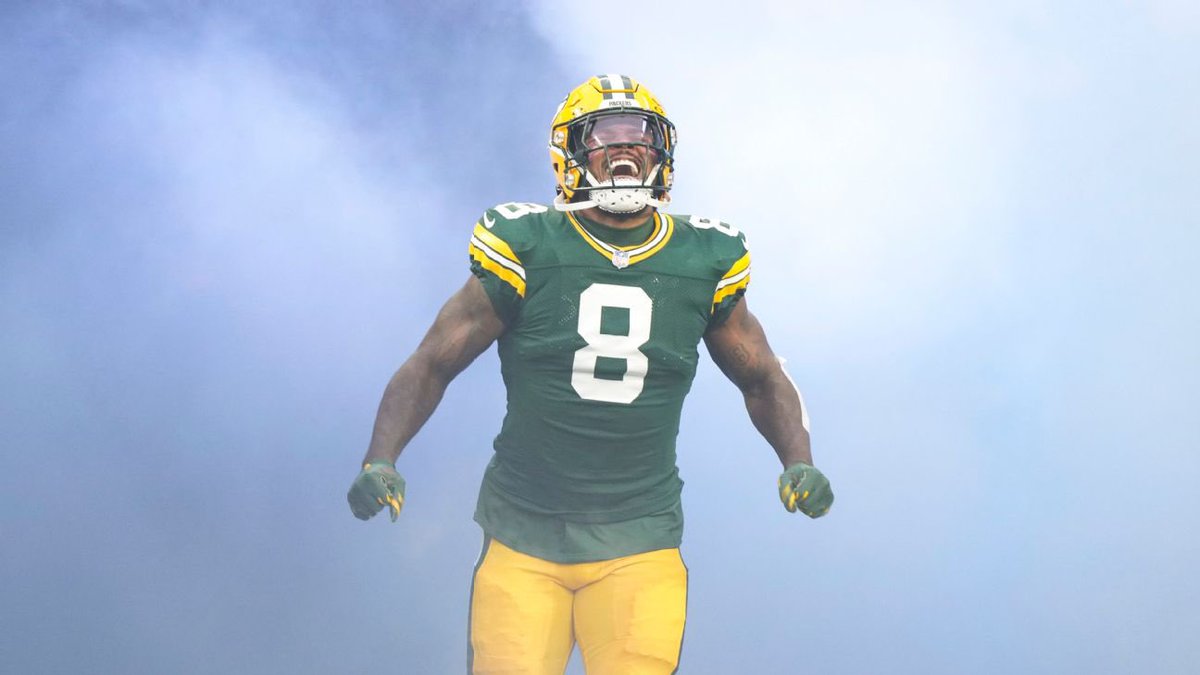 IKE_Packers's tweet image. We are giving away this jersey!!!

In order to win:
1. Follow @IKE_Packers and @IKE_Stocks 
2. Retweet this tweet

Winner announced on Monday! FREE TO WIN