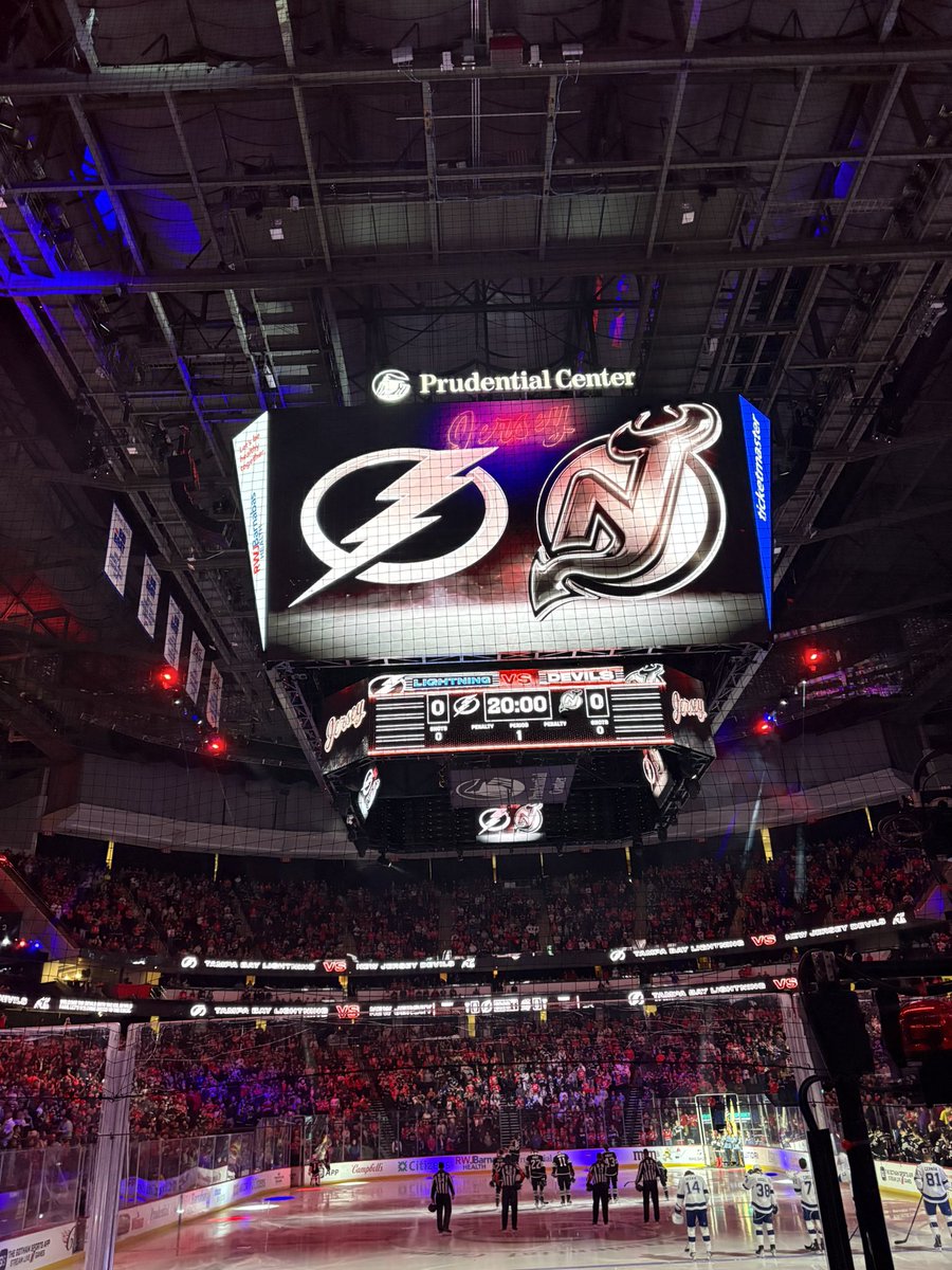 Purple_Bolt_'s tweet photo. @TBLightning #distantthunder #tblvsnjd https://t.co/IeG2usBWbJ