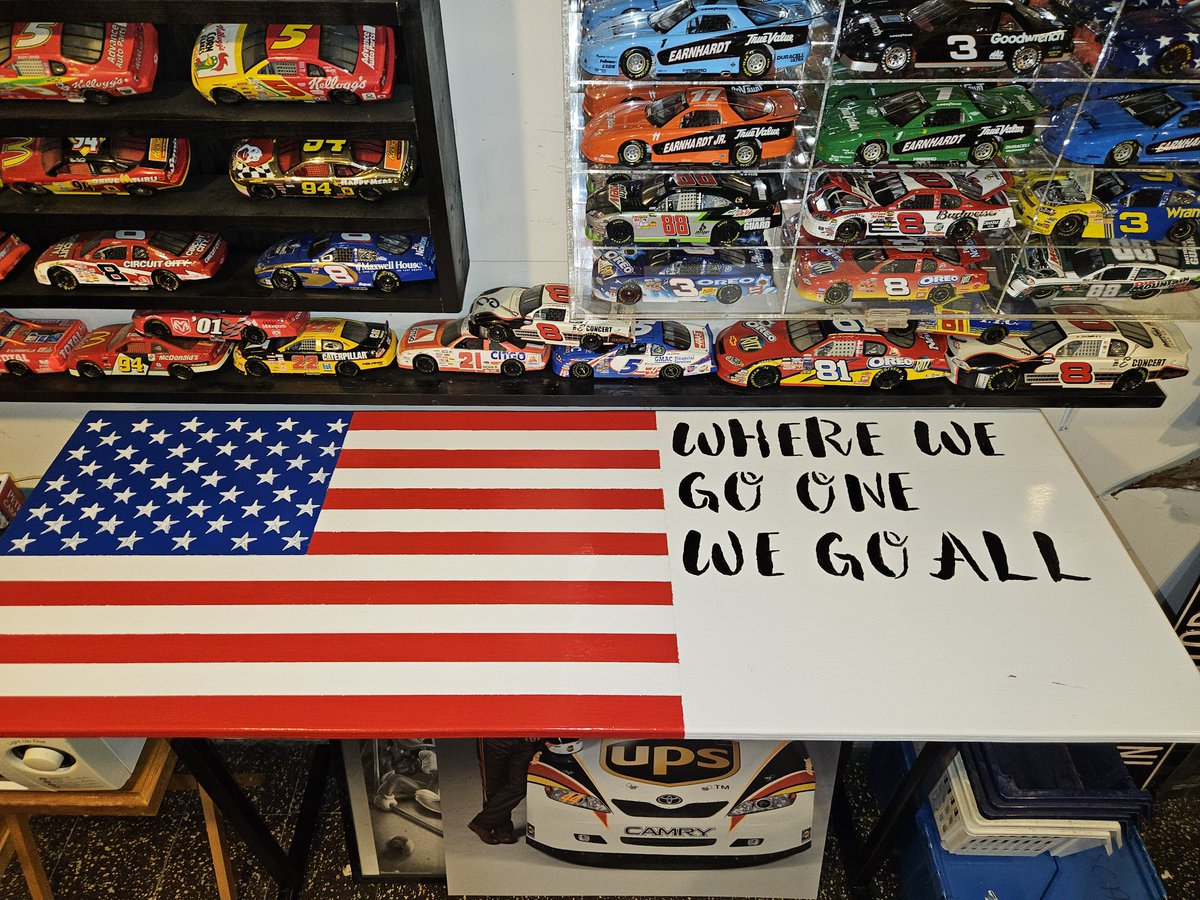 Rustywashburn1's tweet image. I need a sanding and another coat of paint. @GenFlynn  and I need it signed. #Builtfromscratch. 🇺🇸🙏