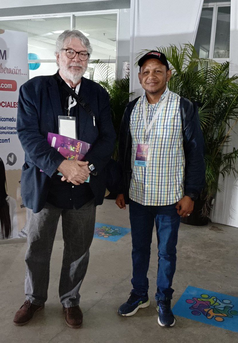 centralmrt's tweet photo. Desde la UICOM en el Congreso Internacional estamos Revolucionando la Comunicación. Tupamaro siempre presente en los procesos de transformación https://t.co/Fcri3nF7Zc
