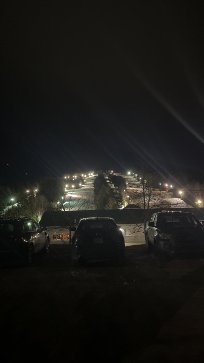 CASmith83's tweet image. Spoiled to live only 5 mins from Ski Martock. What a weekend! 🎿⛷️🏂