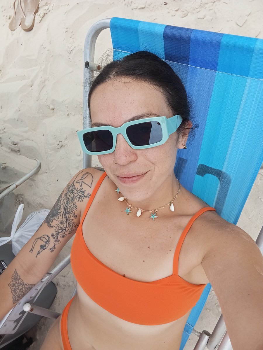 JamailinaPercar's tweet photo. Un recibimiento de los 27 increíble!! ✨🇧🇷

Gracias al universo y a la vida por dejarme vivirlo en una playita. Mi primer cumple en Brasil cara. 
Deseo que este nuevo año me permita seguir creciendo, conociendo, experimentando y cumpliendo metas.
 Hoy brindo por mi 🥂 https://t.co/jTRwCCZWrF