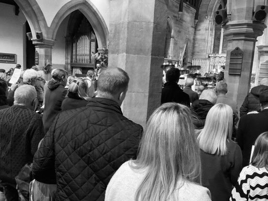 ReformDaily_'s tweet image. ⛪️ “The community of Penn gathered in huge numbers tonight for the farewell service of our long-serving vicar, Rev Ben Whitmore,” says Cllr Celia Hibbert.

A packed church paid heartfelt tribute to Ben’s immense contributions to Penn &amp;amp; beyond. 🙏

#Community #Penn @CeliaHibbert