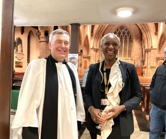 ReformDaily_'s tweet image. ⛪️ “The community of Penn gathered in huge numbers tonight for the farewell service of our long-serving vicar, Rev Ben Whitmore,” says Cllr Celia Hibbert.

A packed church paid heartfelt tribute to Ben’s immense contributions to Penn &amp;amp; beyond. 🙏

#Community #Penn @CeliaHibbert