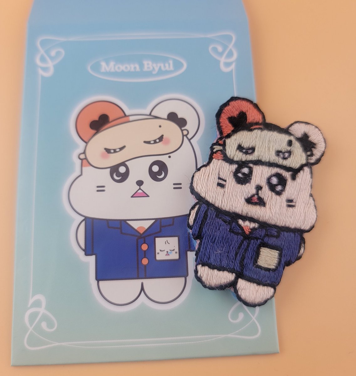 MM45488726's tweet photo. フランス刺繍でハムビョリちゃん
アイマスクの目つきが悪すぎてびっくり(笑)、、
#MAMAMOO
#MOONBYUL
#ムンビョル
#フランス刺繍 https://t.co/t24Eome8Ge